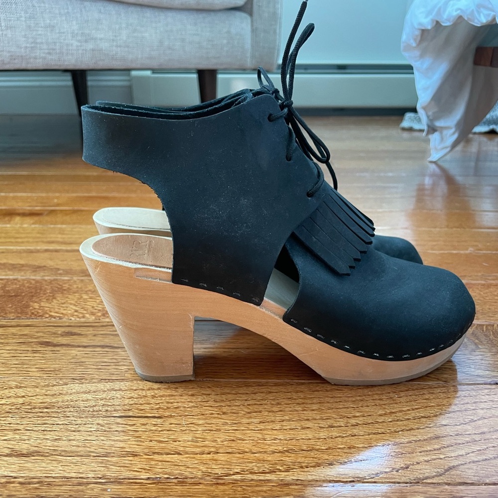 Bryr Clogs Sophie Closed Toe Bootie w/ Kilt, High 38